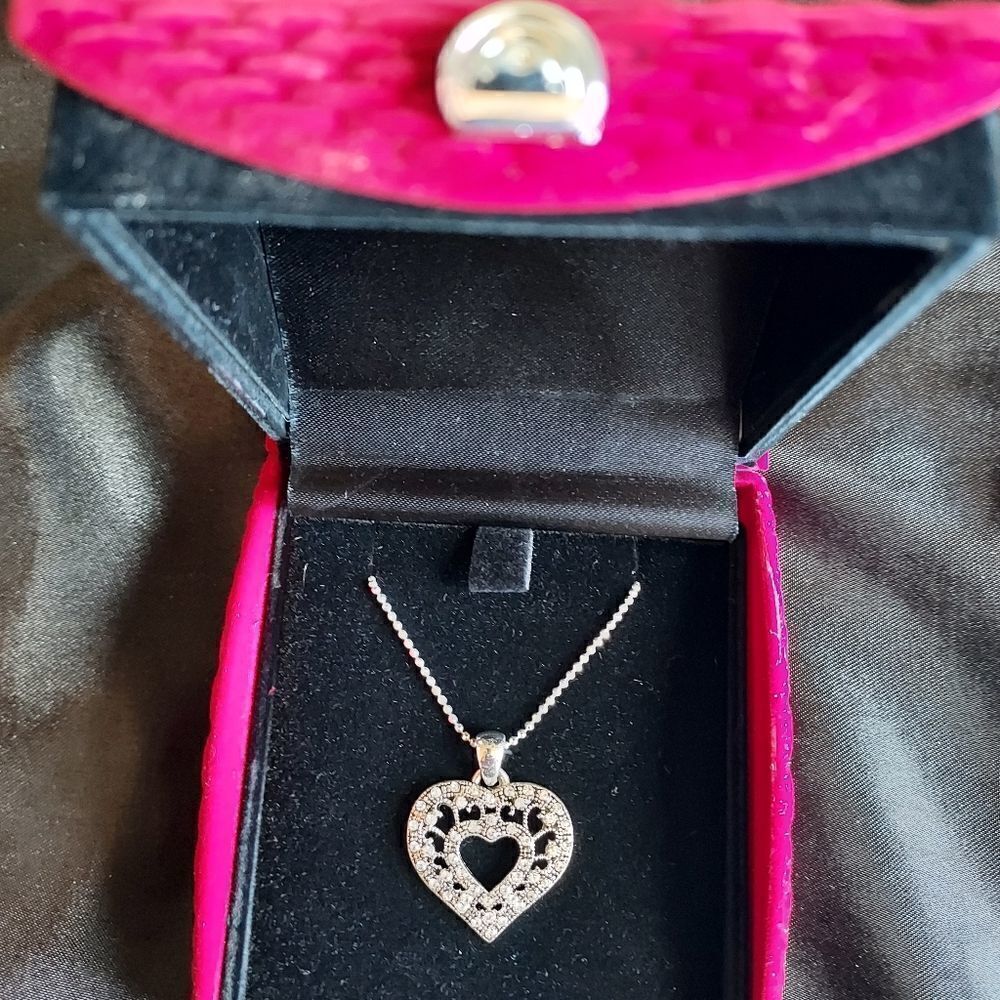 STERLING SILVER DIAMOND HEART NECKLACE - Picture 5 of 7